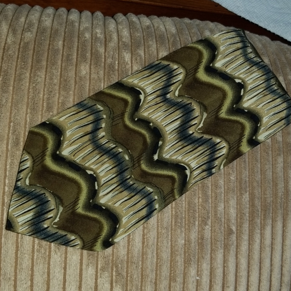 J. Garcia silk tie Wired Crossroads collection 14